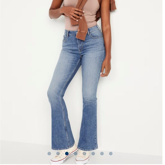 Old Navy Extra High-Waisted Flare Jeans size 20 like new medium wash - Picture 6 of 8